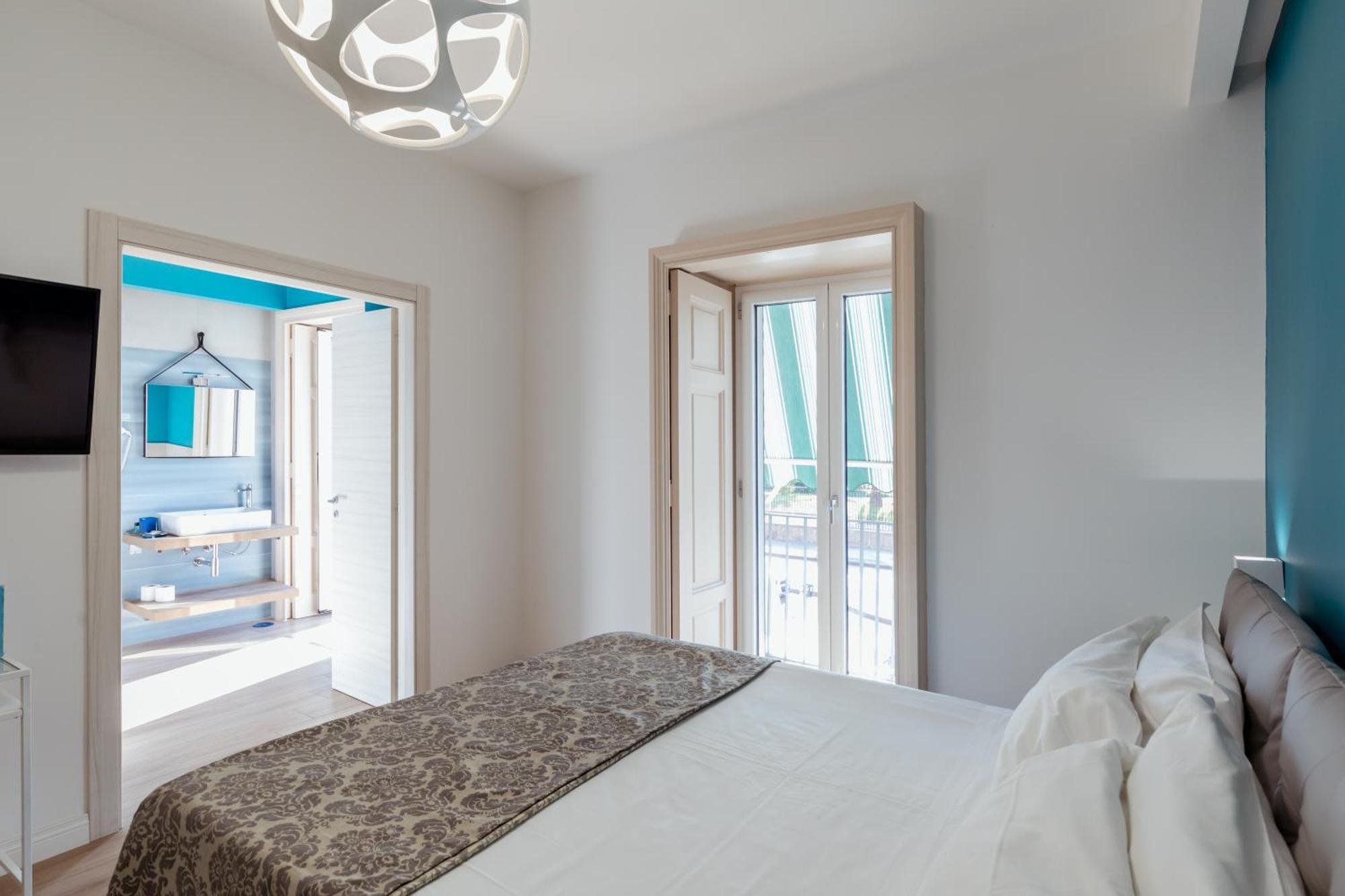 Suite Riviera 84 Наполи Екстериор снимка